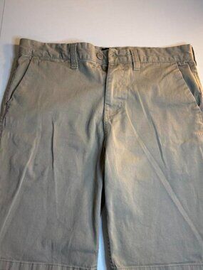 DC khaki shorts